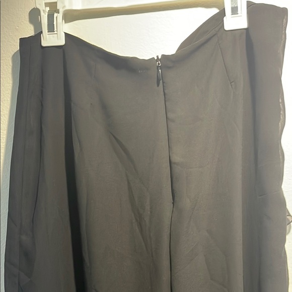 Black Wide Leg Pants with Asymmetrical Wrap Style Size Medium 6-8 - Picture 5 of 5